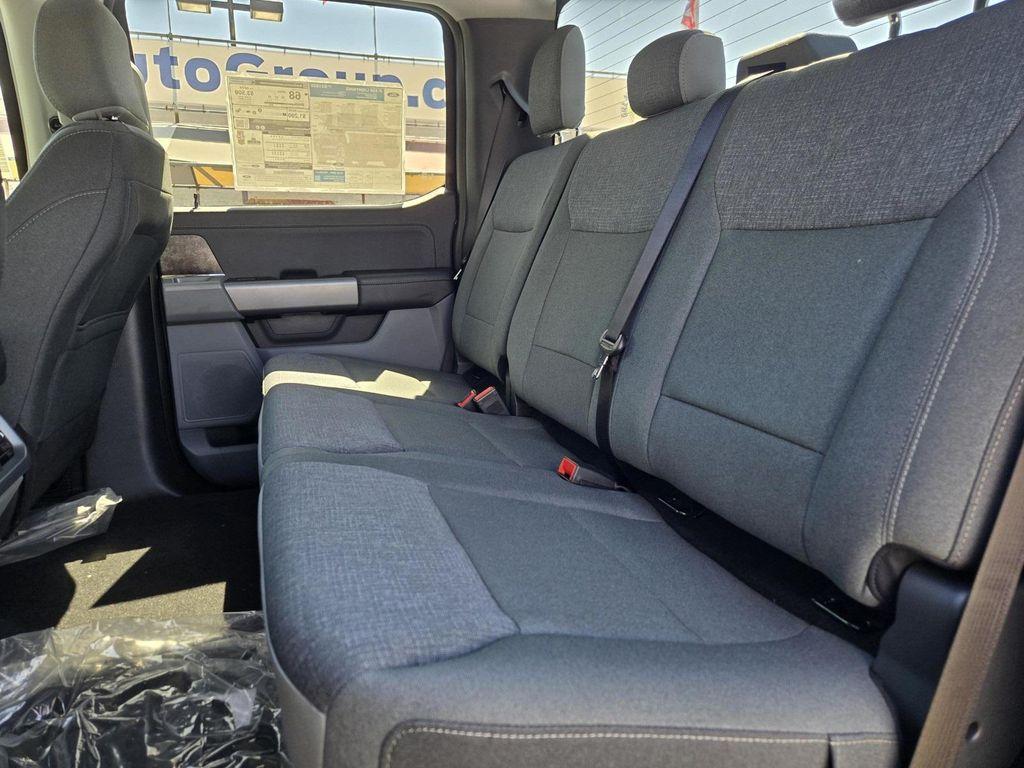 new 2025 Ford F-150 Lightning car