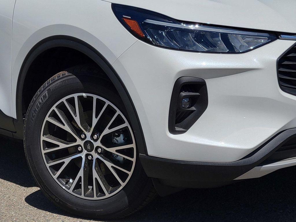 new 2024 Ford Escape PHEV car, priced at $32,755