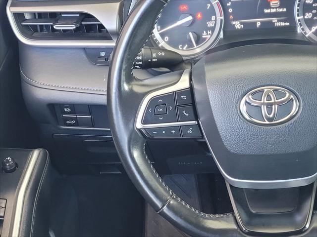 used 2022 Toyota Highlander car, priced at $32,300