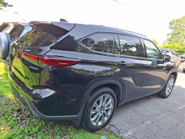 used 2021 Toyota Highlander Hybrid car, priced at $42,888