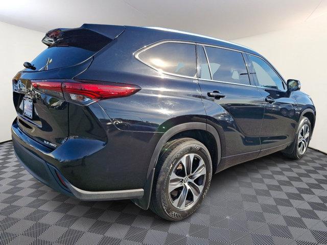 used 2020 Toyota Highlander car, priced at $31,888