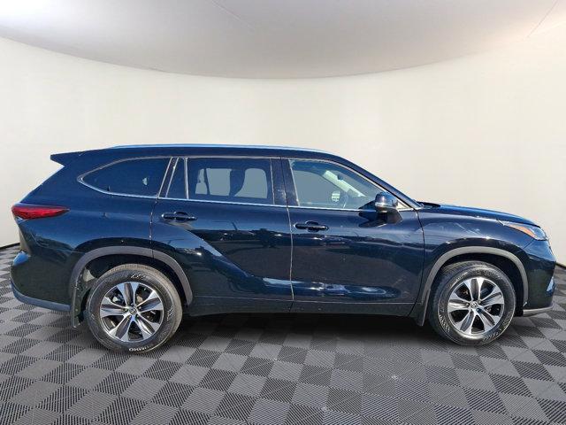 used 2020 Toyota Highlander car, priced at $31,888