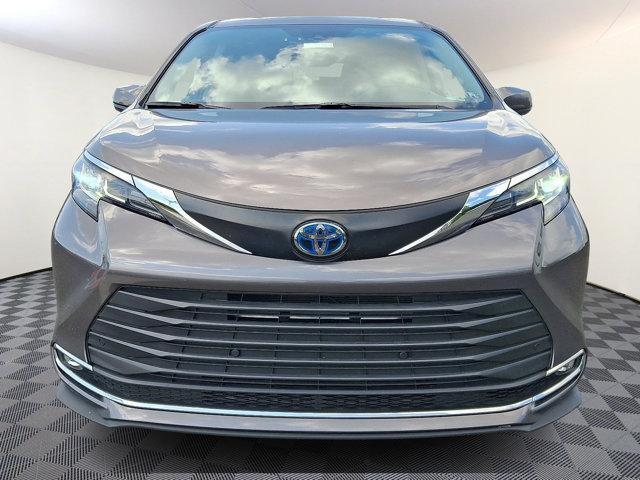 used 2022 Toyota Sienna car, priced at $39,888