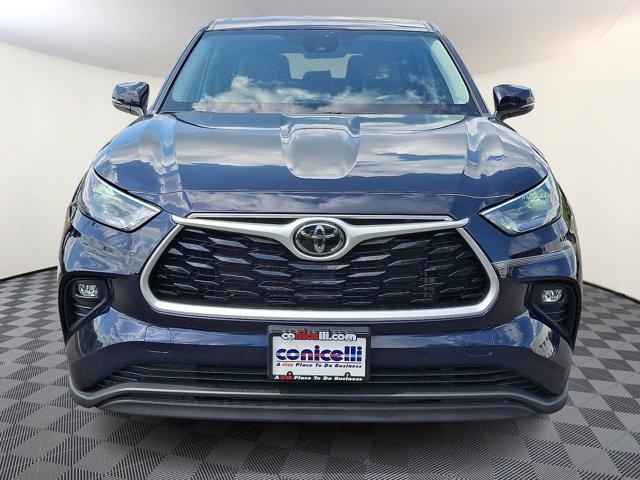 used 2022 Toyota Highlander car, priced at $30,888