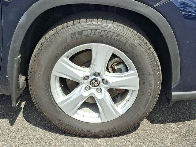 used 2022 Toyota Highlander car, priced at $30,888