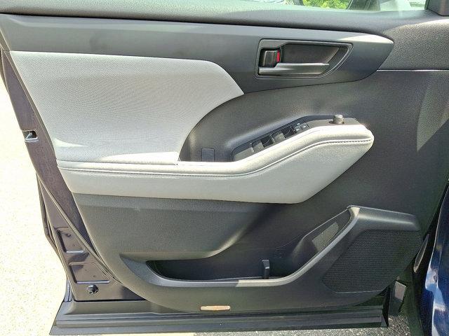 used 2022 Toyota Highlander car, priced at $30,888