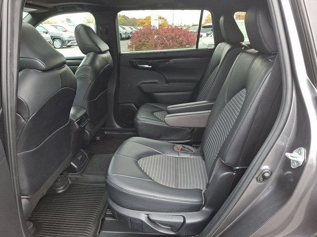 used 2023 Toyota Highlander car, priced at $43,888