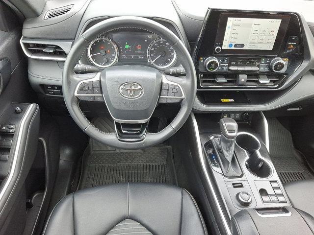 used 2023 Toyota Highlander car, priced at $43,888