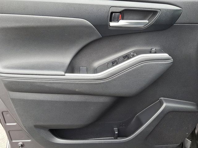 used 2023 Toyota Highlander car, priced at $43,888