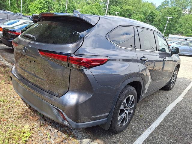 used 2021 Toyota Highlander car, priced at $37,888