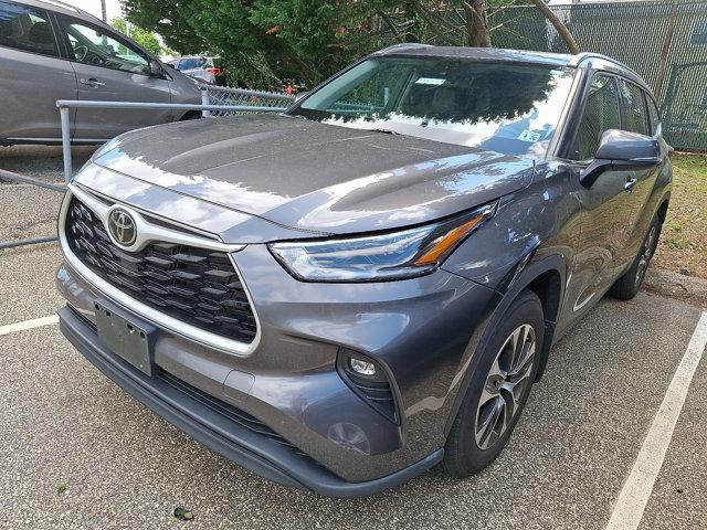 used 2021 Toyota Highlander car, priced at $37,888