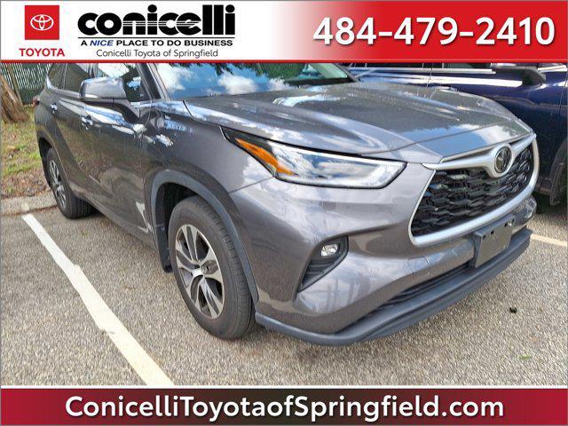 used 2021 Toyota Highlander car, priced at $37,888