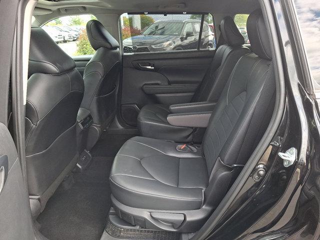 used 2021 Toyota Highlander Hybrid car, priced at $37,888