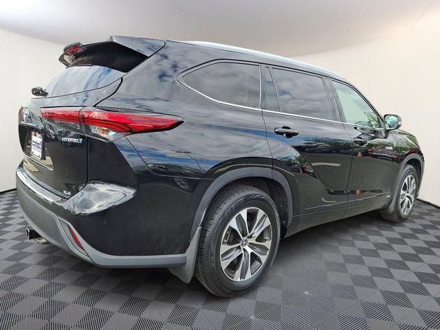 used 2021 Toyota Highlander Hybrid car, priced at $37,888