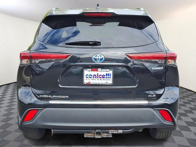 used 2021 Toyota Highlander Hybrid car, priced at $37,888