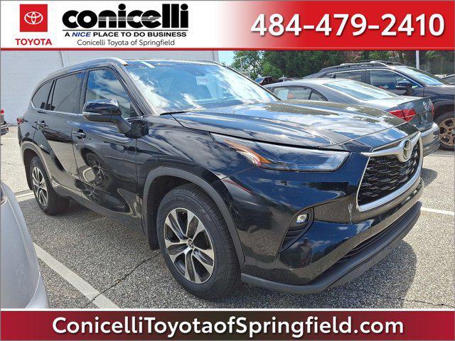 used 2022 Toyota Highlander car, priced at $38,888