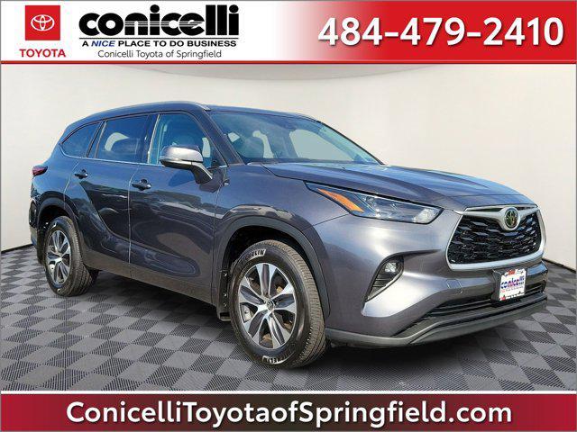 used 2022 Toyota Highlander car, priced at $39,888