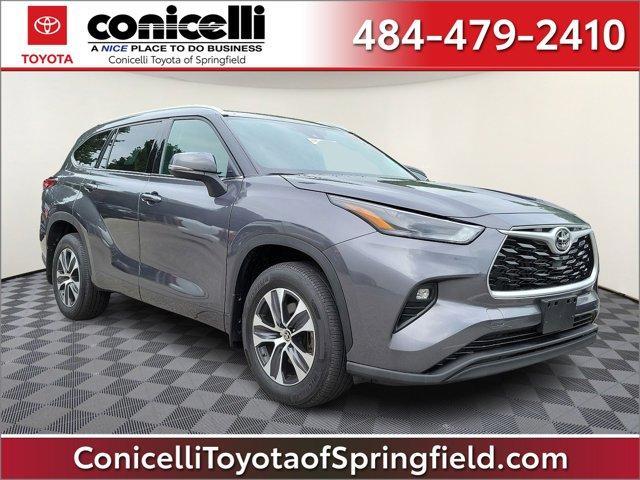 used 2022 Toyota Highlander car, priced at $39,888