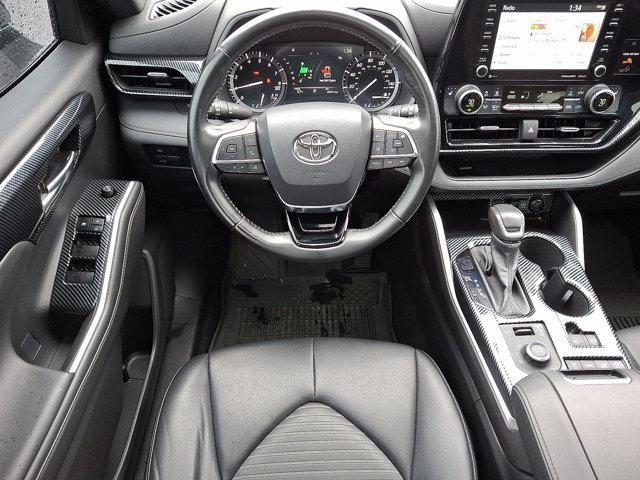 used 2021 Toyota Highlander car, priced at $37,888