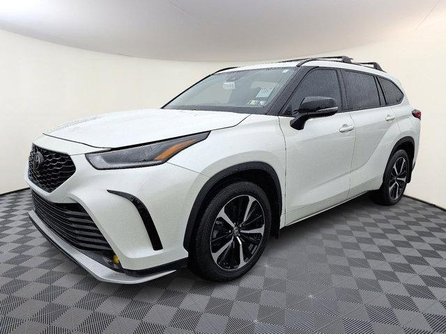 used 2021 Toyota Highlander car, priced at $37,888