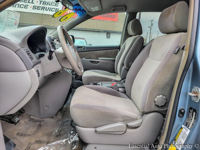 used 2006 Toyota Sienna car, priced at $4,850