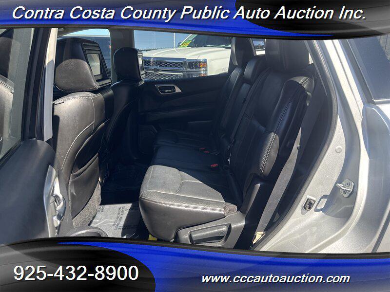 used 2014 Nissan Pathfinder Hybrid car, priced at $9,570