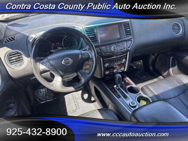 used 2014 Nissan Pathfinder Hybrid car, priced at $9,570