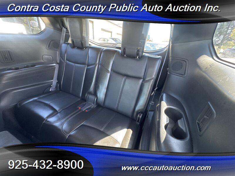 used 2014 Nissan Pathfinder Hybrid car, priced at $9,570