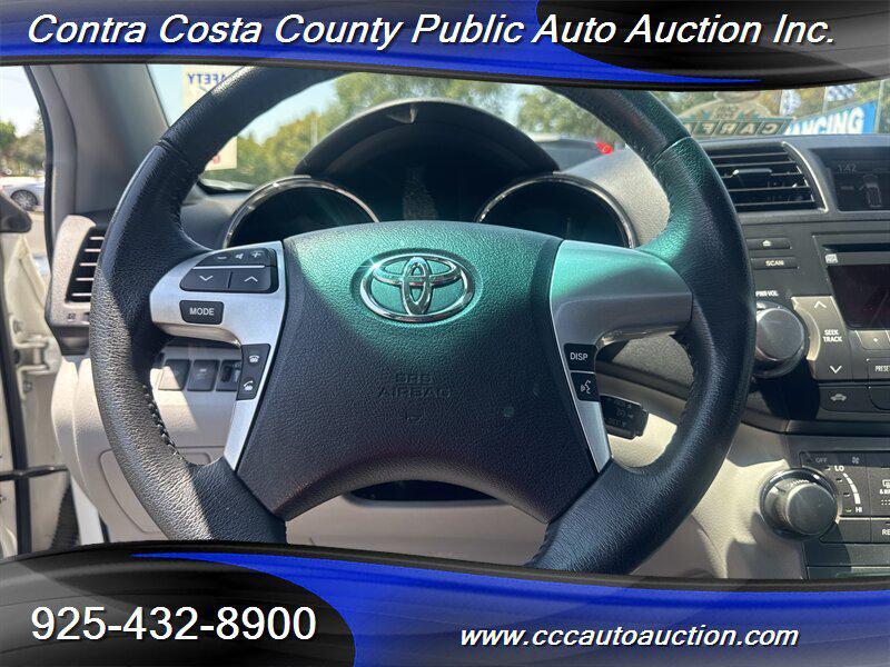 used 2012 Toyota Highlander car, priced at $13,805