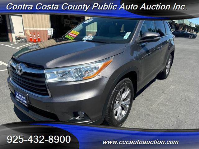 used 2014 Toyota Highlander car, priced at $17,490