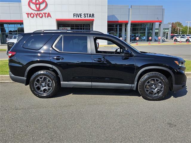 used 2025 Honda Pilot car, priced at $43,000