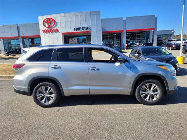 used 2014 Toyota Highlander car, priced at $9,500