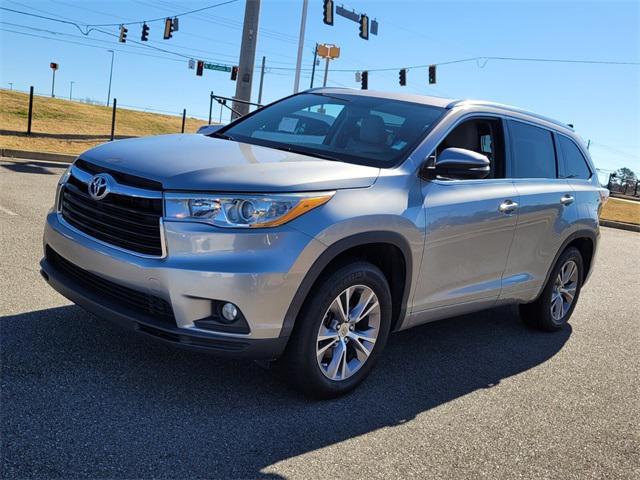 used 2014 Toyota Highlander car, priced at $9,500