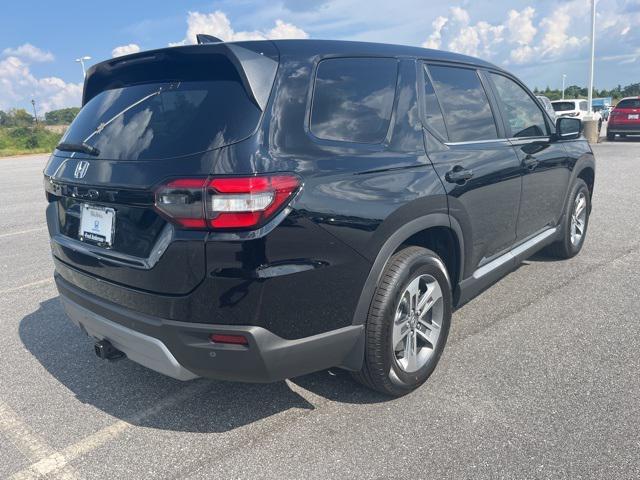 new 2025 Honda Pilot car, priced at $45,364