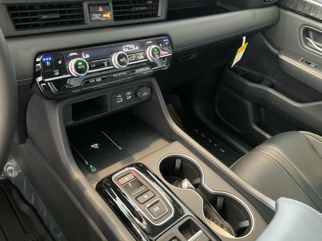 new 2025 Honda Pilot car, priced at $52,864