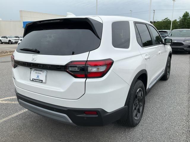 new 2025 Honda Pilot car, priced at $44,930