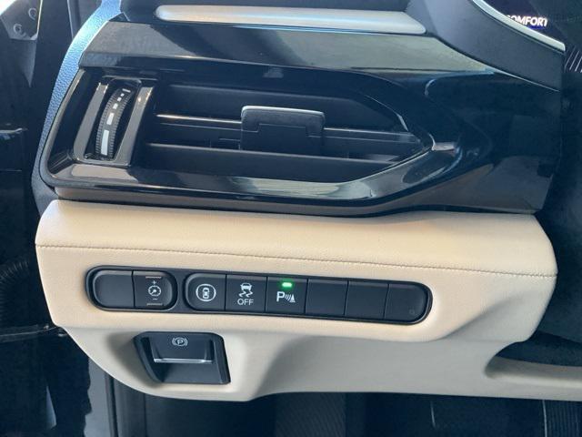 used 2023 Acura MDX car, priced at $40,790