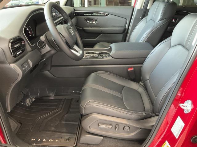 new 2025 Honda Pilot car, priced at $47,819