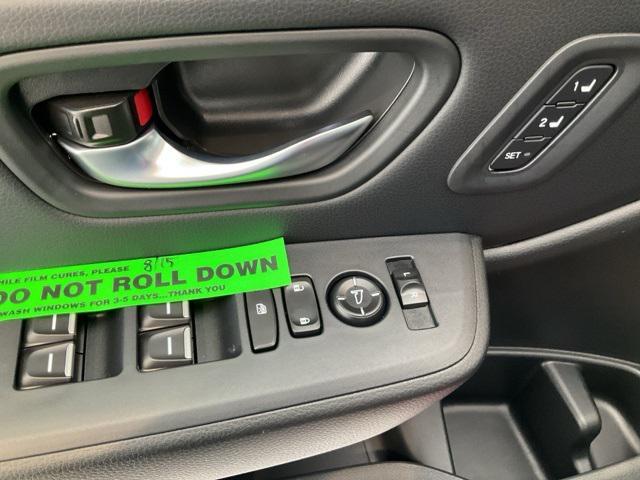 new 2025 Honda Pilot car, priced at $47,819
