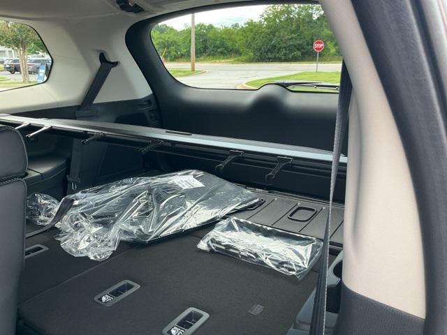 new 2025 Honda Pilot car, priced at $43,827