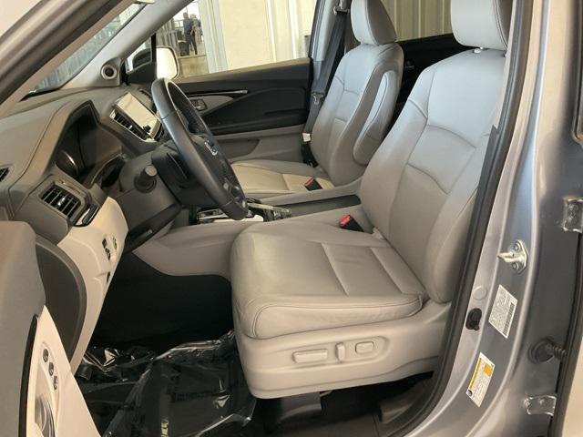 used 2022 Honda Pilot car, priced at $32,735