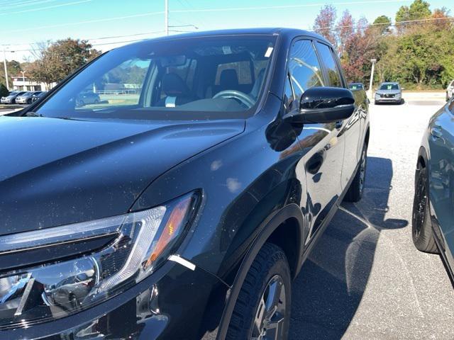 new 2025 Honda Ridgeline car, priced at $45,476