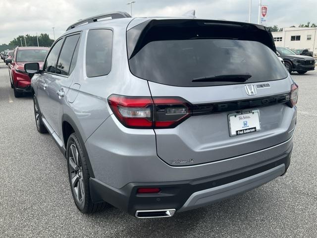 new 2025 Honda Pilot car, priced at $45,409
