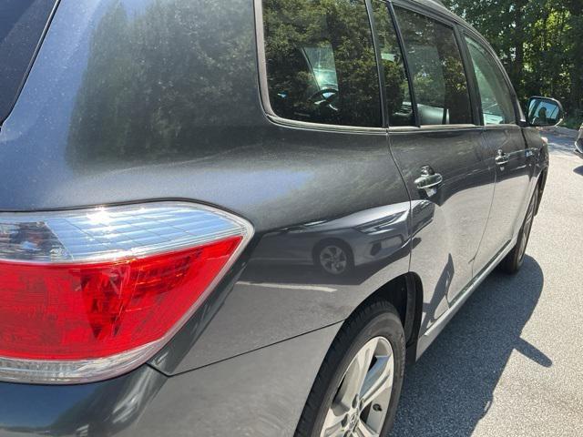 used 2012 Toyota Highlander car, priced at $12,204
