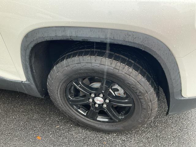 used 2023 GMC Acadia car, priced at $34,594