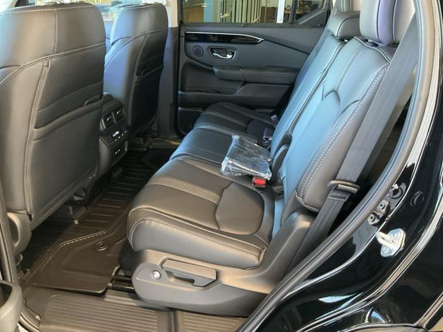 new 2025 Honda Pilot car, priced at $42,884