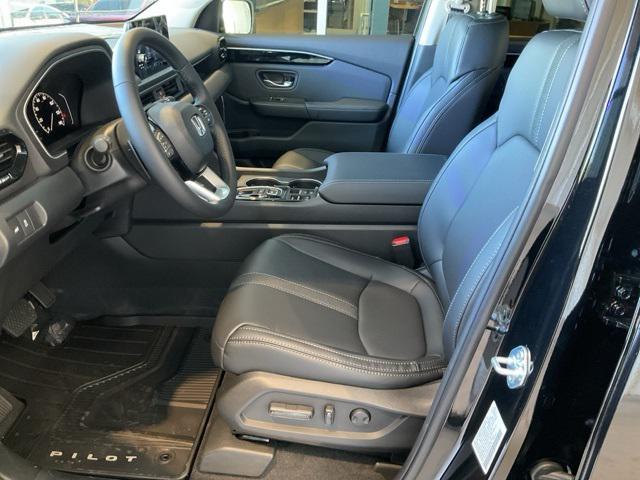 new 2025 Honda Pilot car, priced at $42,884