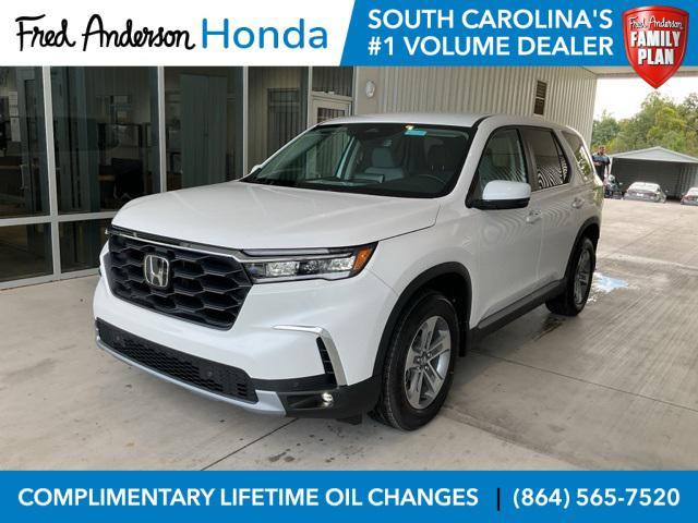 new 2025 Honda Pilot car, priced at $44,811