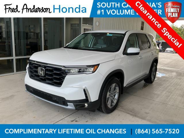 new 2025 Honda Pilot car, priced at $43,311