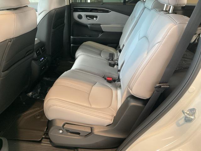 new 2025 Honda Pilot car, priced at $44,811